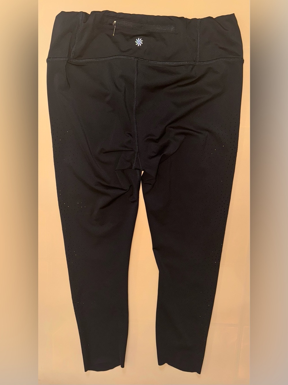 Athleta Velocity Womens Medium Black Laser Cut Running Leggings Pocket Tight - Picture 4 of 5